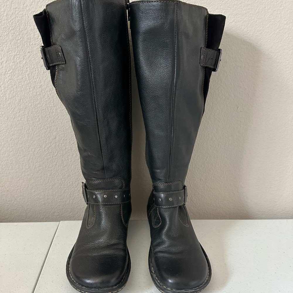 Wide calf boots size 7